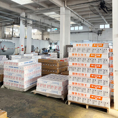 ราคาดี 1.26*202M ฟิล์มเลมเนชั่นแบบเย็นที่ไม่มีใต้ดิน ทนต่ออุณหภูมิสูง ความแน่นสูง ออนไลน์